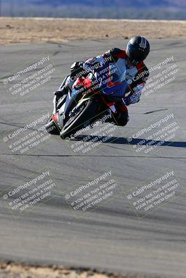 media/Jan-09-2022-SoCal Trackdays (Sun) [[2b1fec8404]]/Turns 9 and 8 (920am)/